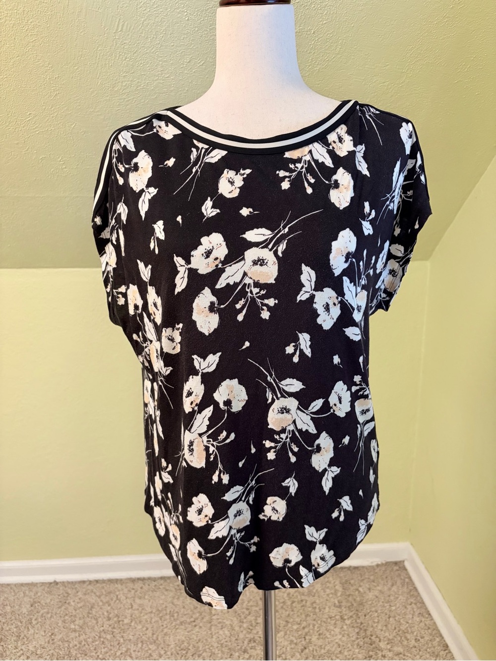 Lauren Ralph Lauren Black Floral Short Sleeve Blouse